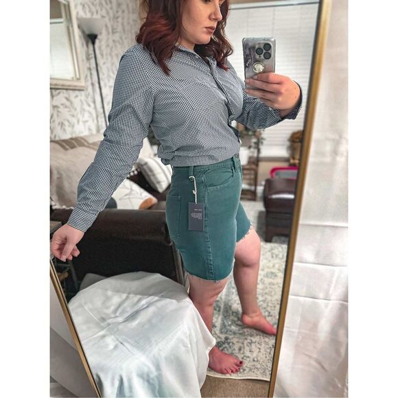 Universal Thread Vintage green shorts NWT - Picture 2 of 6